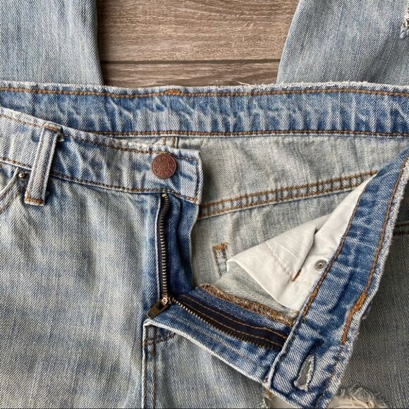 BDG Slim Boyfriend Low  Rise Ripped Jeans - Picture 12 of 16